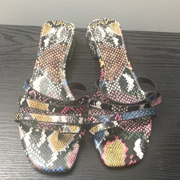 Vince Camuto Multi-Color Snake Print  Sandals - Picture 1 of 7